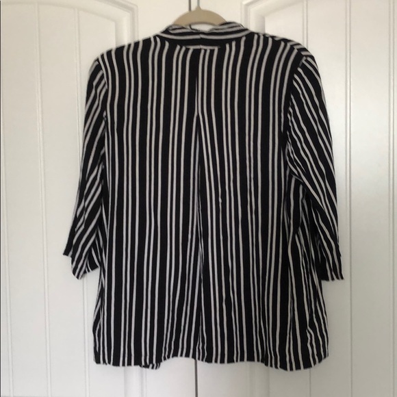 Black and white striped blouse / blazer - Picture 2 of 3